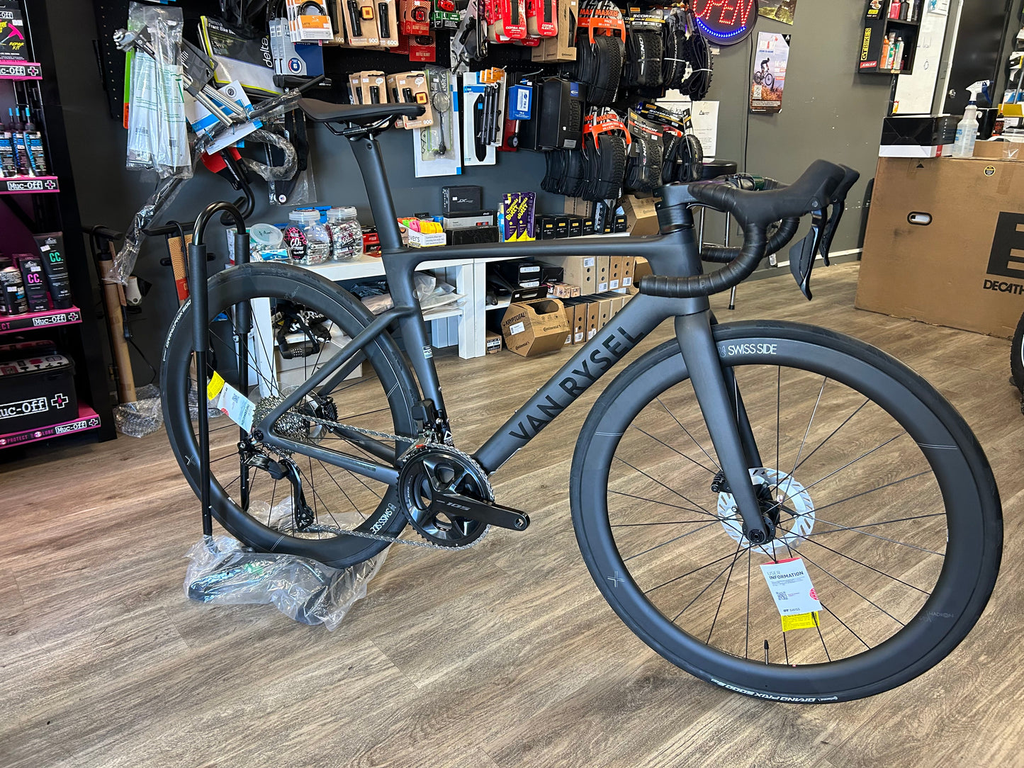 VANRYSEL RCR 105 DI2 SIZE S ( 54.5 cm toptube )